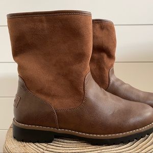 NWT Nautica Brown Boots